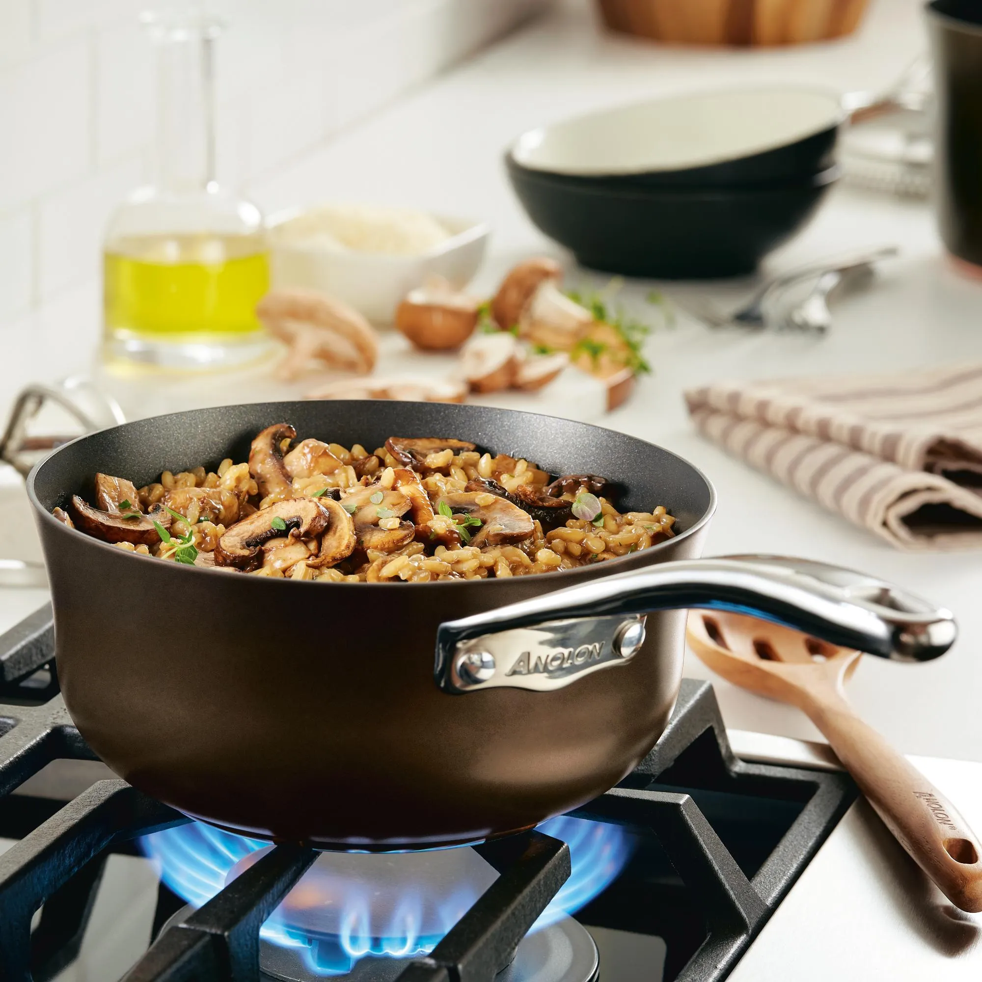 2.5-Quart Saucier with Lid
