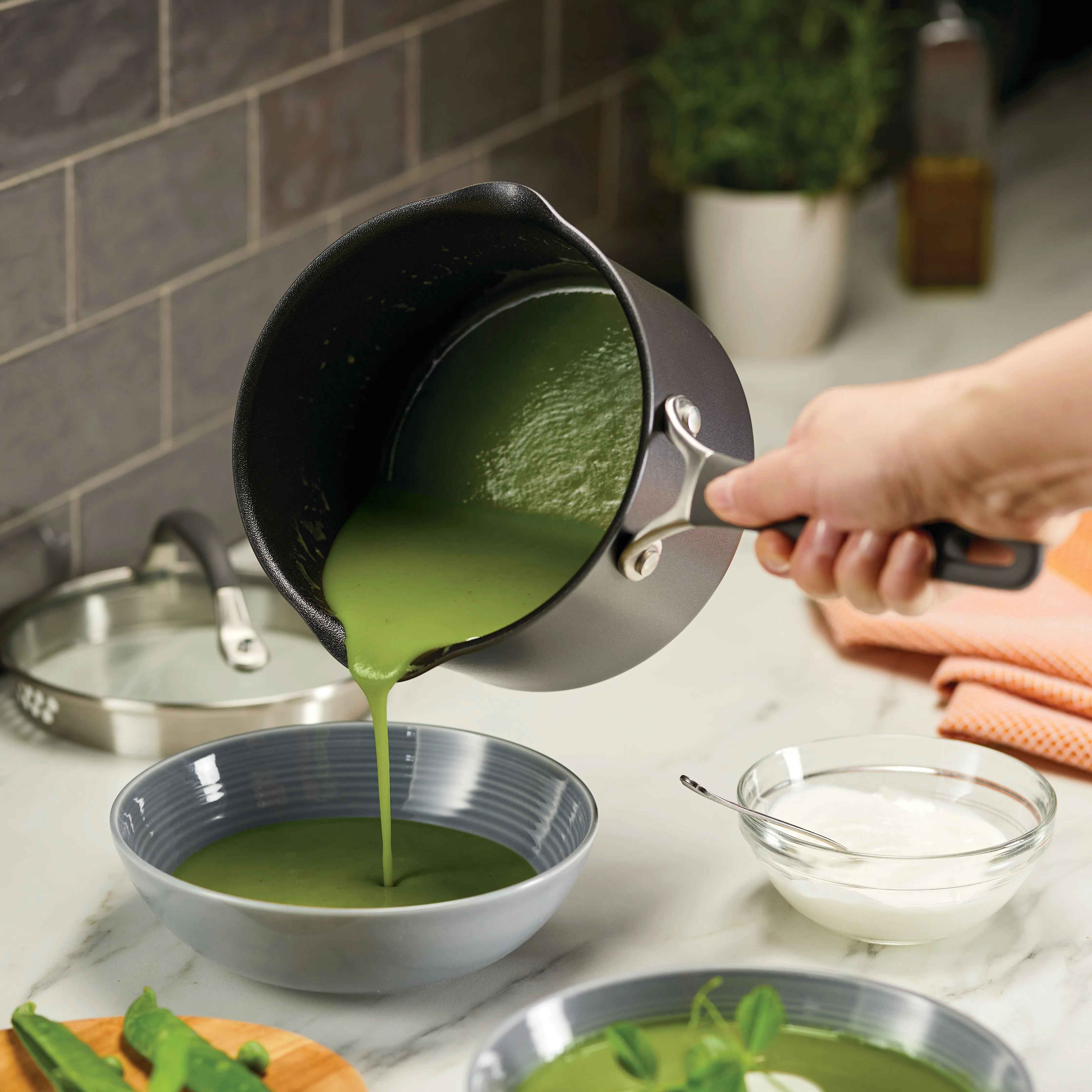 Circulon ScratchDefense Nonstick Induction Open Milkpan 14cm/0.9L