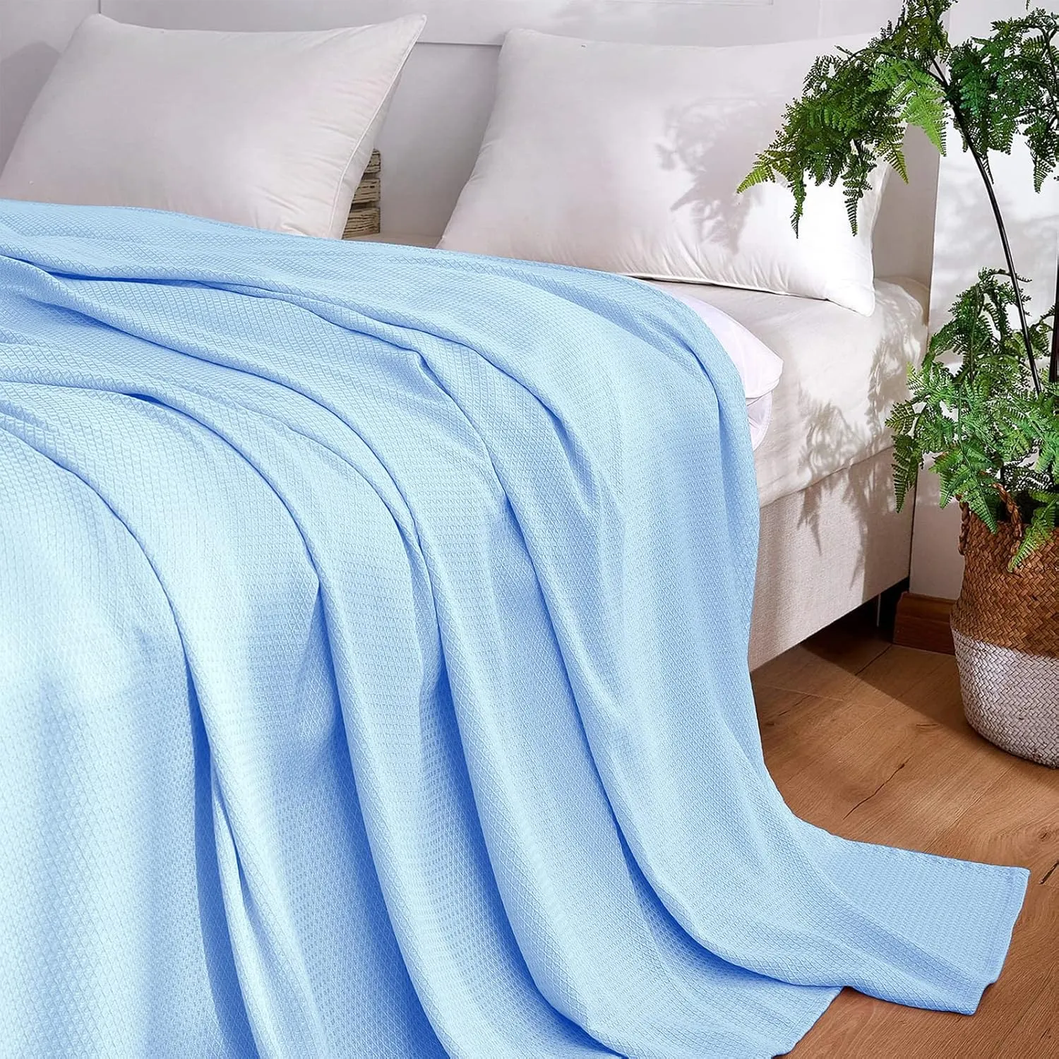 DANGTOP Cooling Blanket, 100% Bamboo-Derived Rayon, Absorbs Body Heat, Ultra-Cool Lightweight, Blue, 90x108 inches