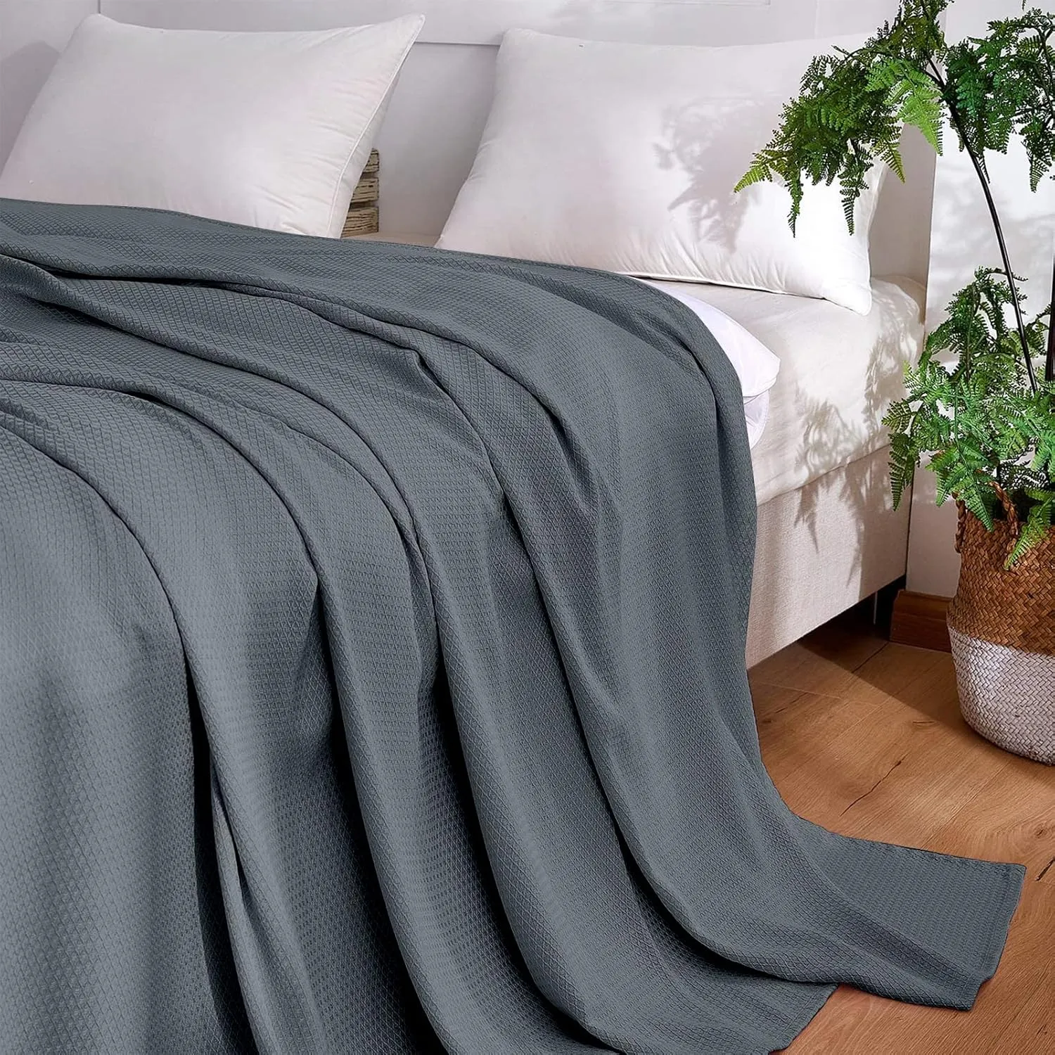 DANGTOP Cooling Blankets, 100% Rayon Derived from Bamboo, Absorbs Body Heat to Keep Cool on Warm Night, Ultra-Cool Lightweight Blanket(79x91 inches, Steel Grey)