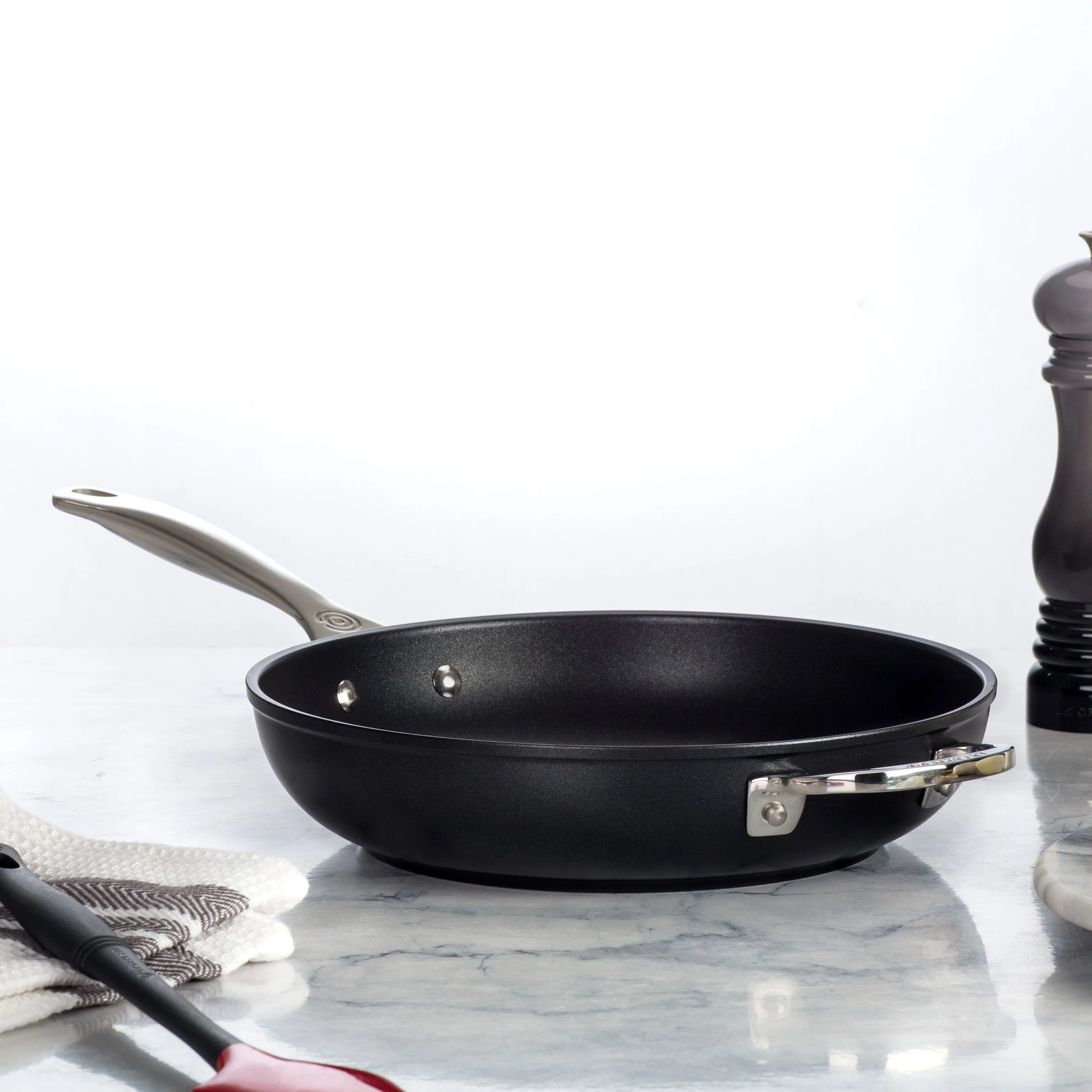 Le Creuset Toughened Nonstick Pro 11" Deep Skillet