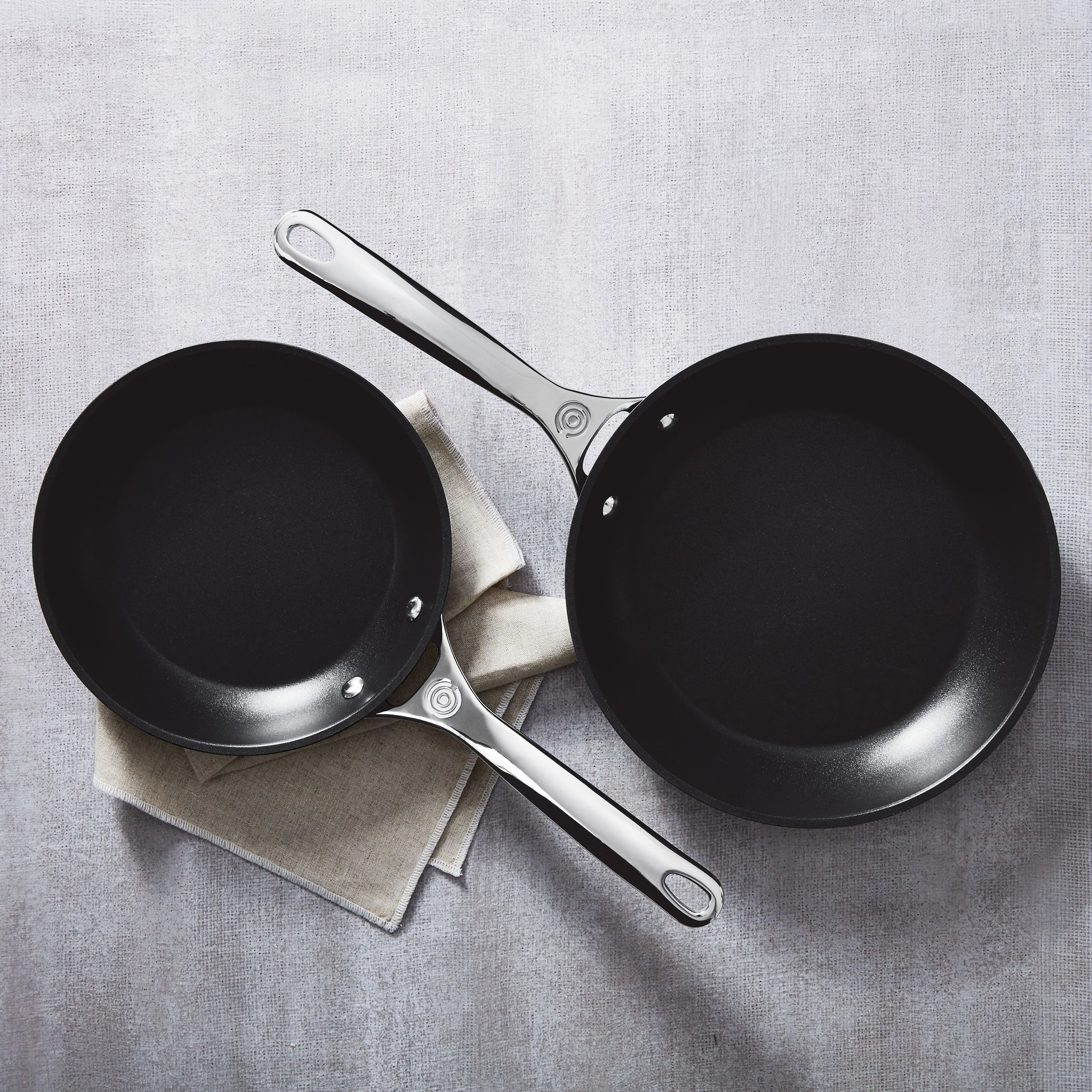 Le Creuset Toughened Nonstick Pro 9.5 & 11" Skillet Set