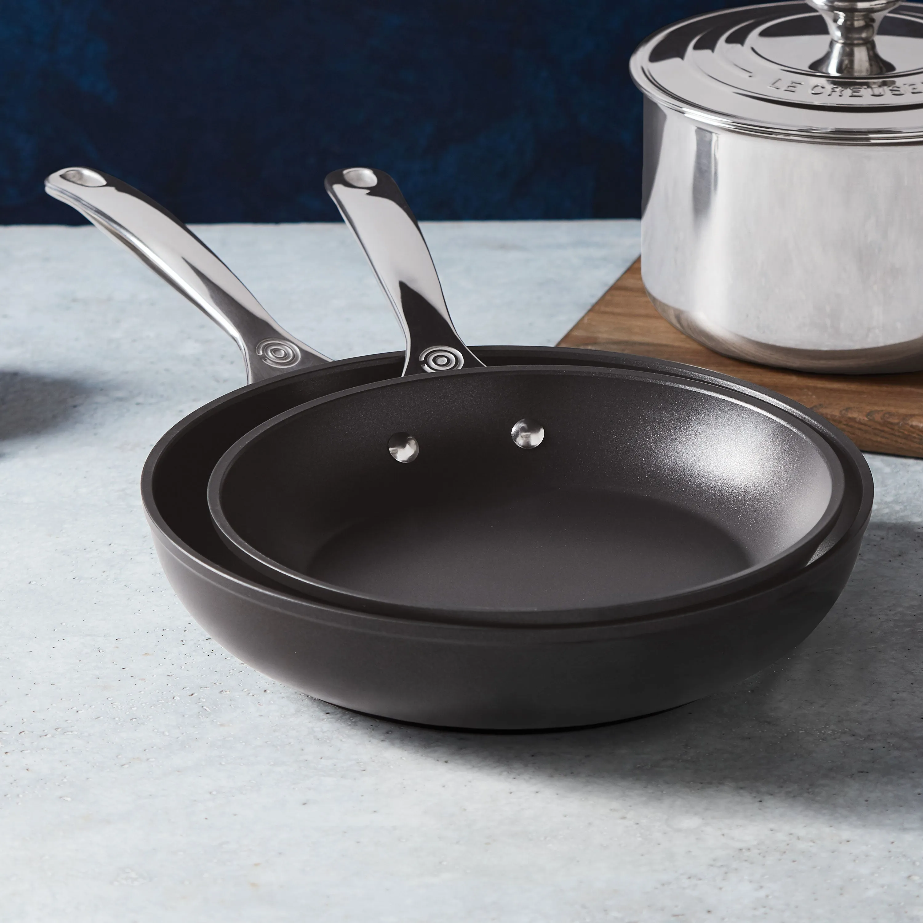 Le Creuset Toughened Nonstick Pro 9.5 & 11" Skillet Set