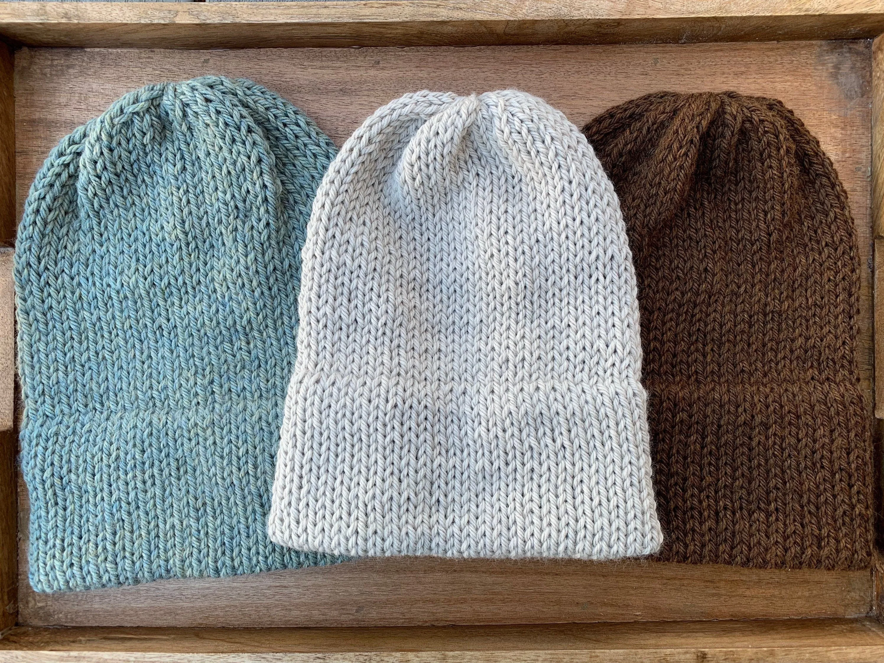 Lightweight Beanie in Sand