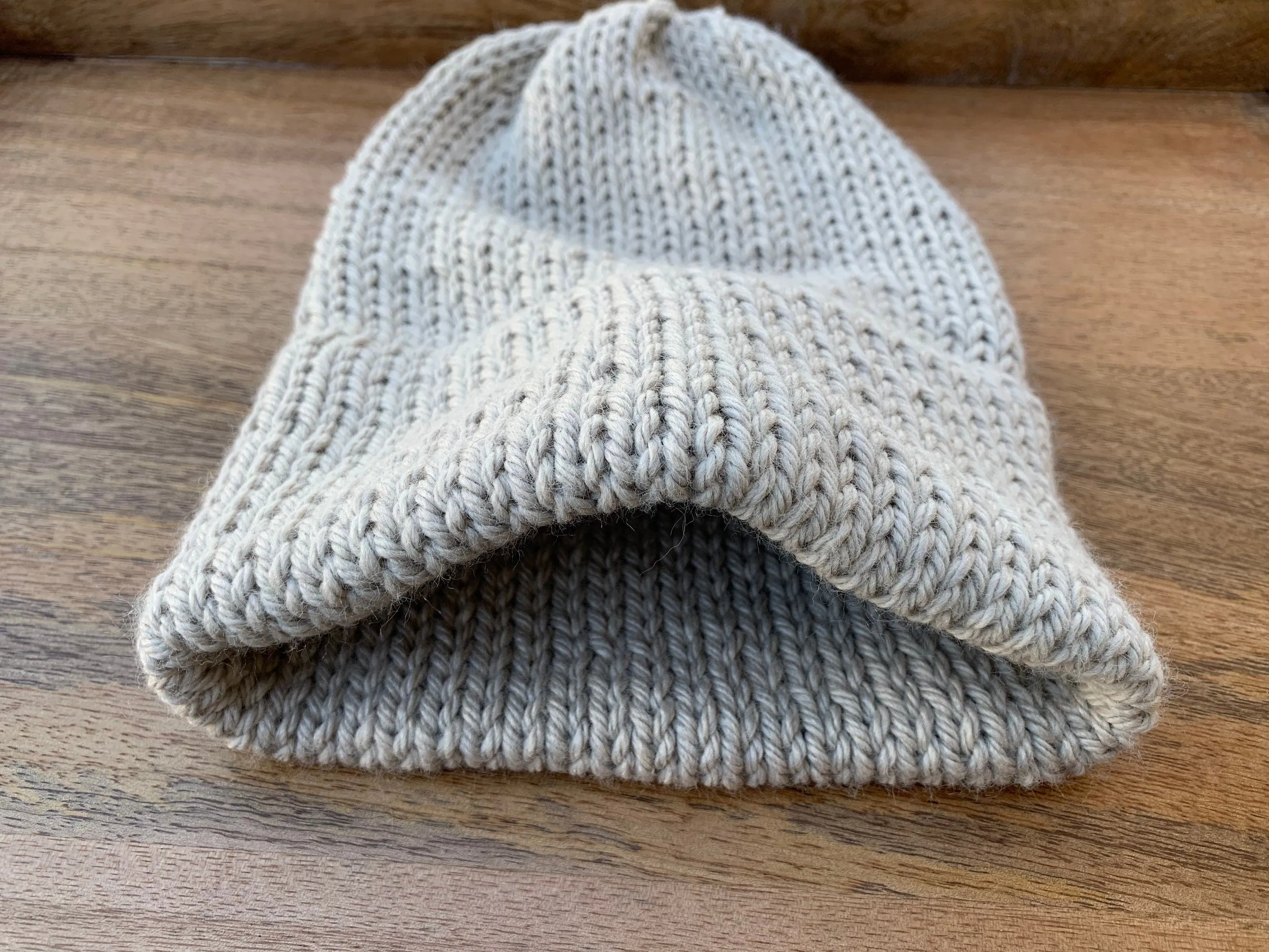 Lightweight Beanie in Sand