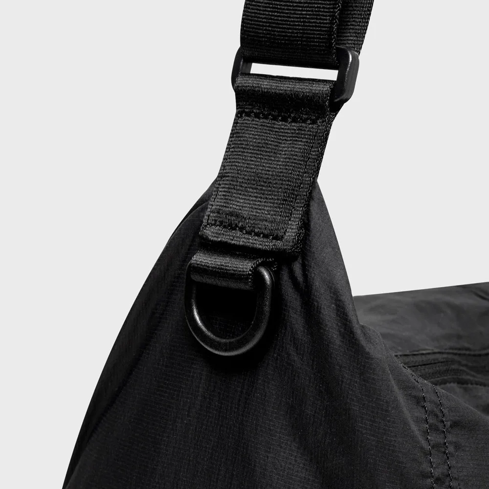 LIGHTWEIGHT MESSENGER BAG