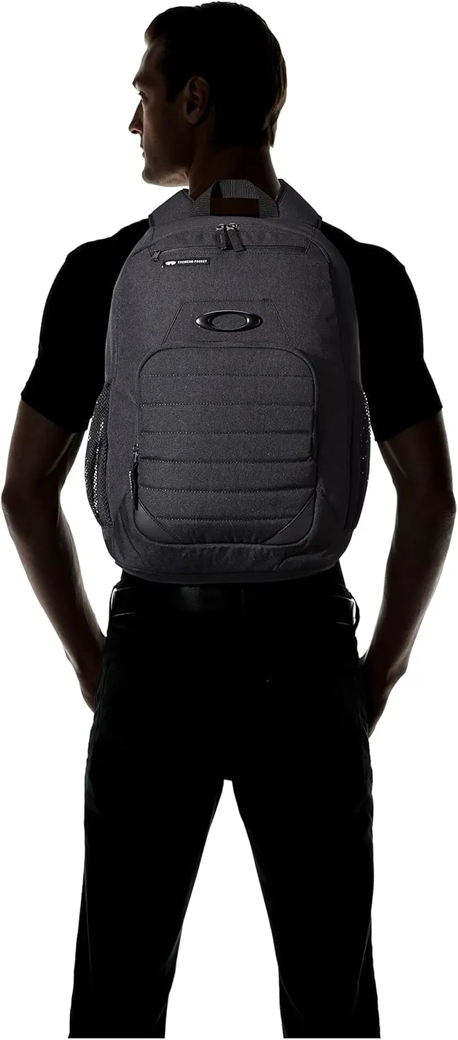 Oakley Enduro 25Lt 4.0 Backpack, Blackout, One Size