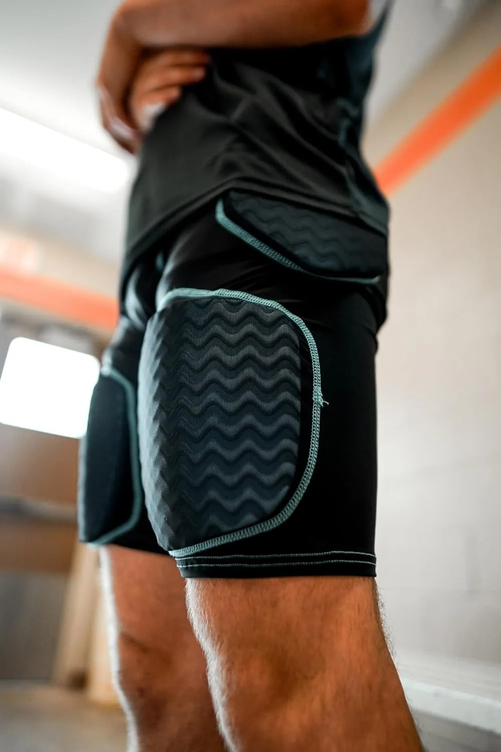 Sports Unlimited 5-Pad Integrated Boys Football Girdle 2.0 - Youth Girdle Football with Pads - Padded Compression Shorts for Basketball, Lacrosse, Other Sports